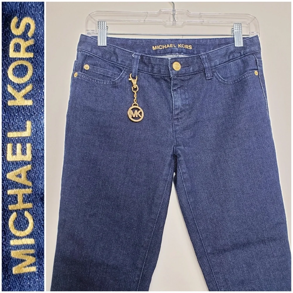 💙Michael Kors cropped jeans with gold MK charm 🤍Size 0